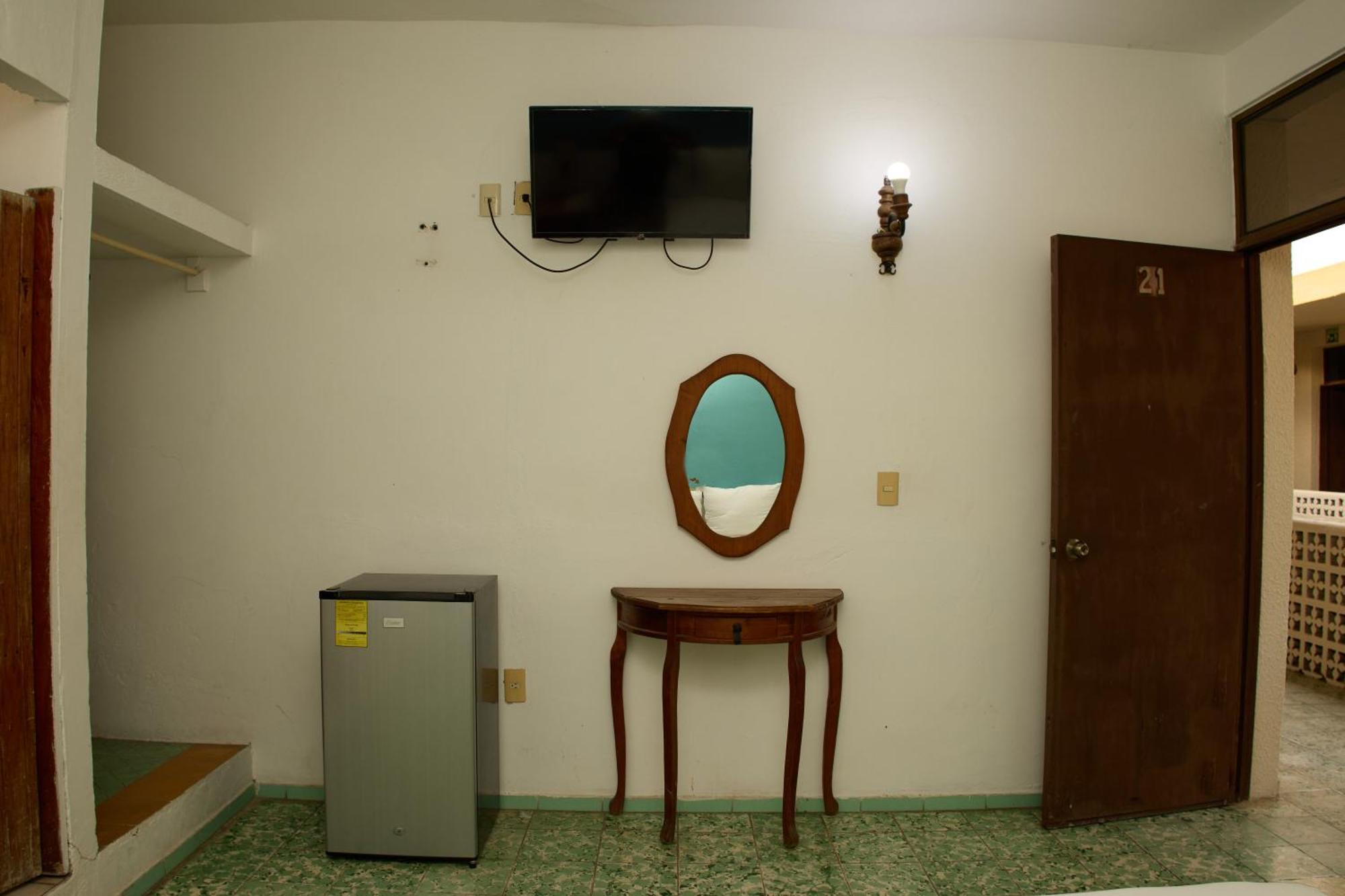 Hotel San Lorenzo Barra de Navidad Luaran gambar