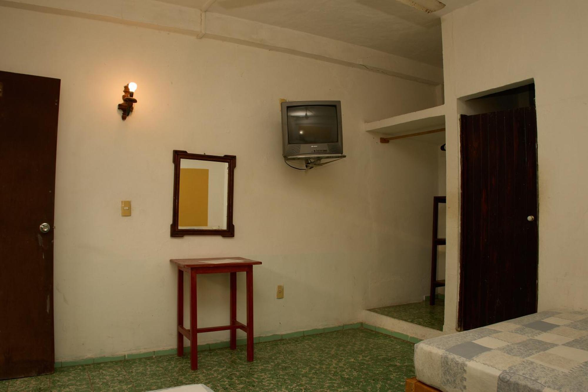 Hotel San Lorenzo Barra de Navidad Luaran gambar
