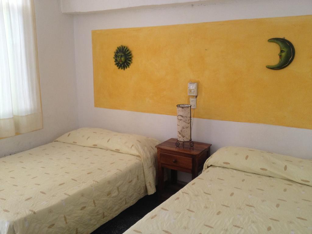 Hotel San Lorenzo Barra de Navidad Bilik gambar