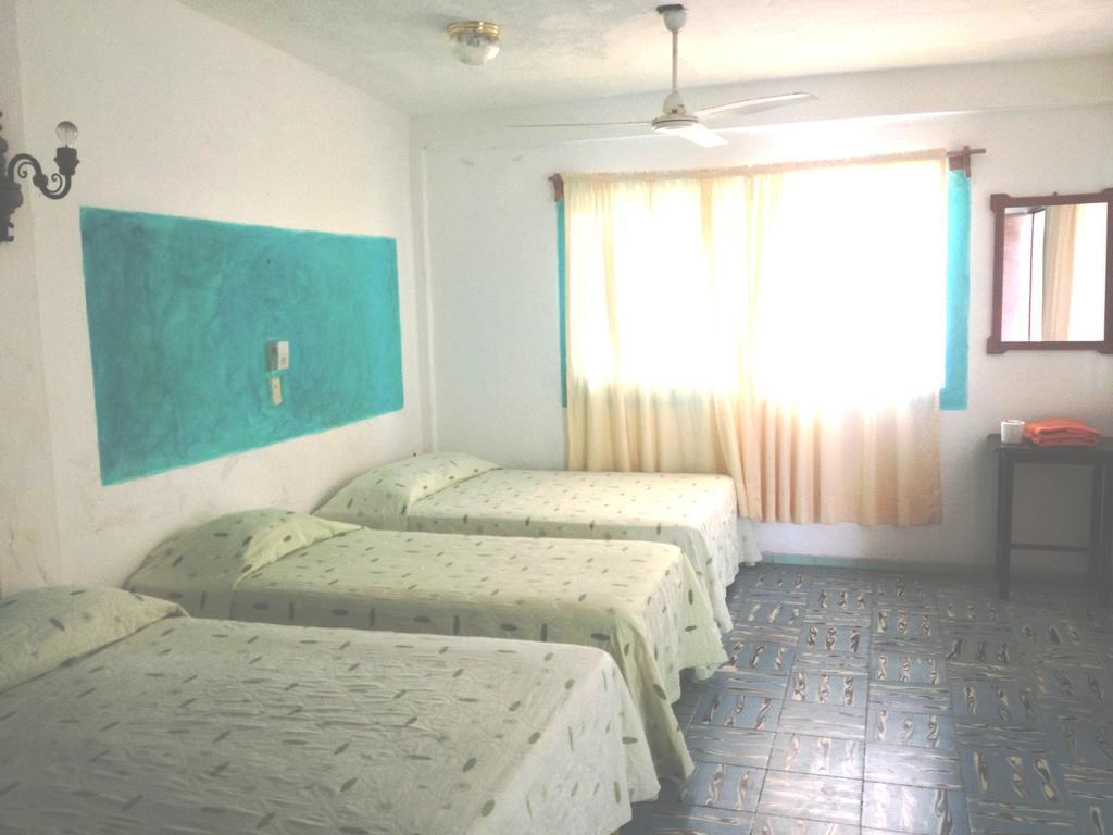 Hotel San Lorenzo Barra de Navidad Bilik gambar
