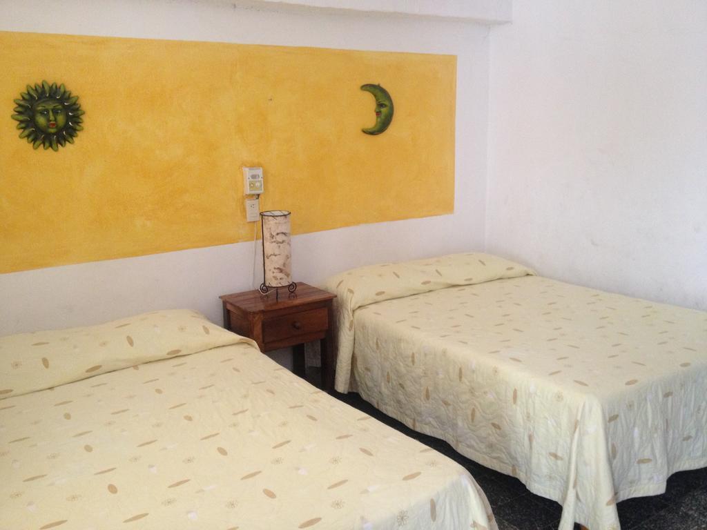 Hotel San Lorenzo Barra de Navidad Bilik gambar