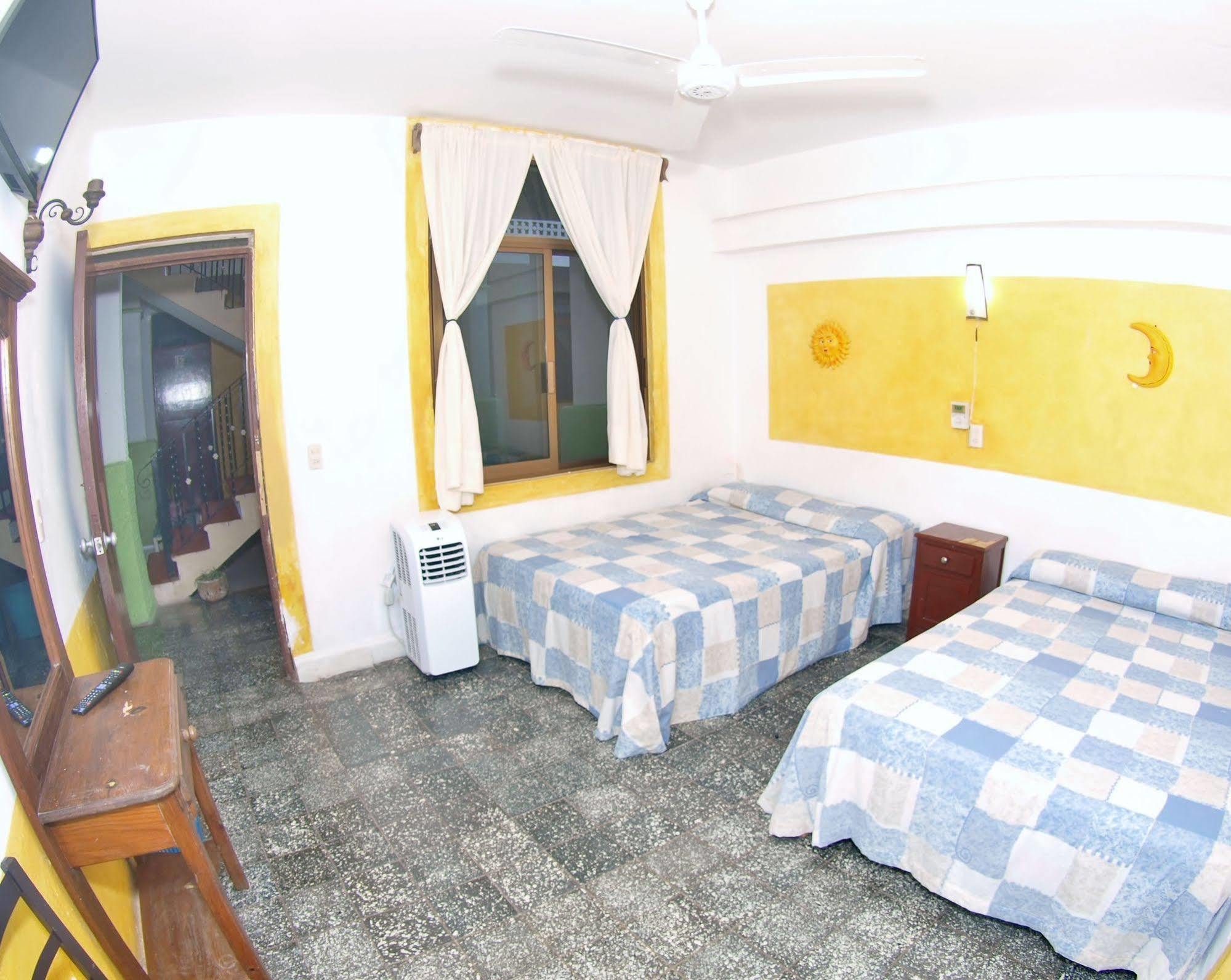 Hotel San Lorenzo Barra de Navidad Luaran gambar