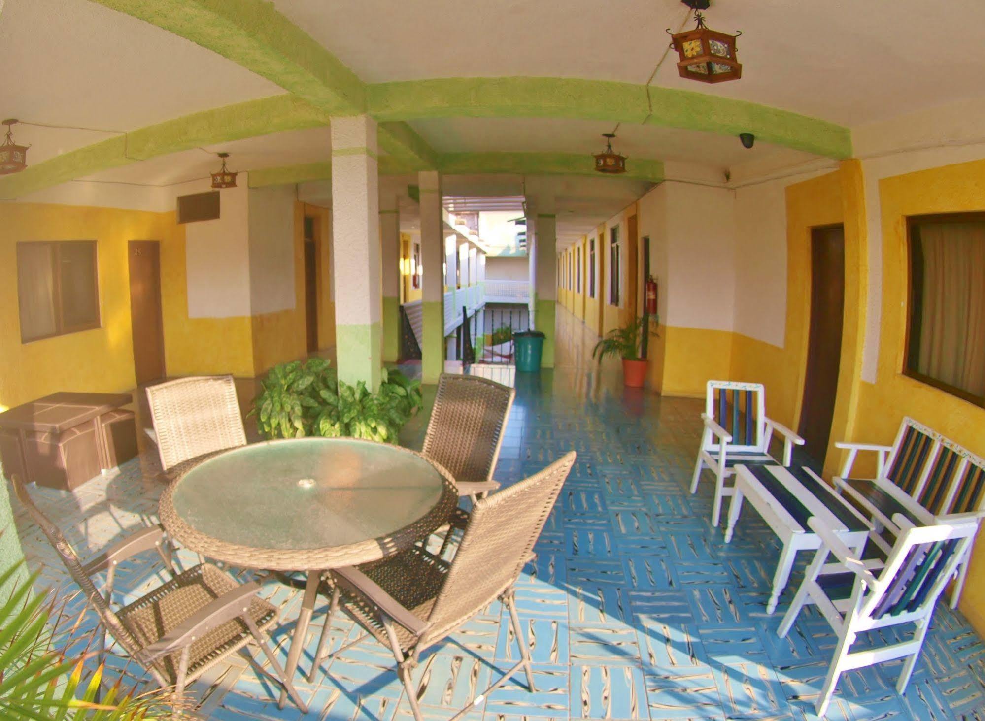 Hotel San Lorenzo Barra de Navidad Luaran gambar